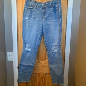 Old Navy Pop Icon Skinny distressed jeans, size 14